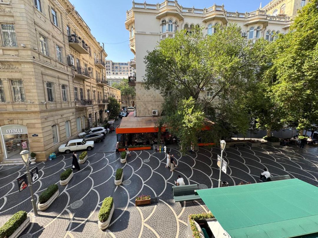 Satılır 2 otaqlı köhnə tikili 70 m² — Mənzil, Bakı (3)
