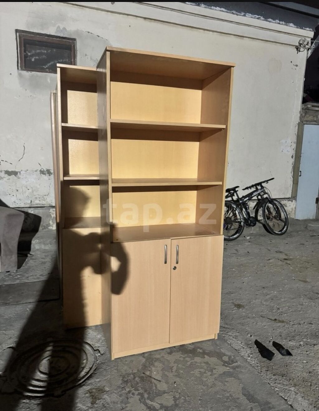 Ofis kitab dolabı / vitrin - Material: laminat/LDSP ağac teksturalı