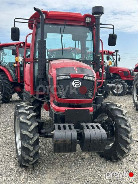 Fotolardakı kənd təsərrüfatı texnikası: Dongfeng DFE904-3 təkərli — Quba