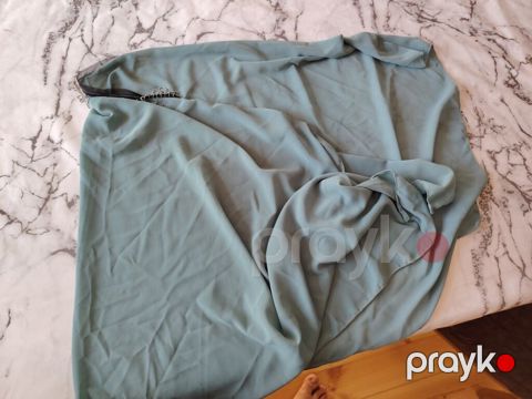 Açıq mavi rəngdə yüngül şifon örtü/parça. - Material: nazik, axıcı — Gəncə