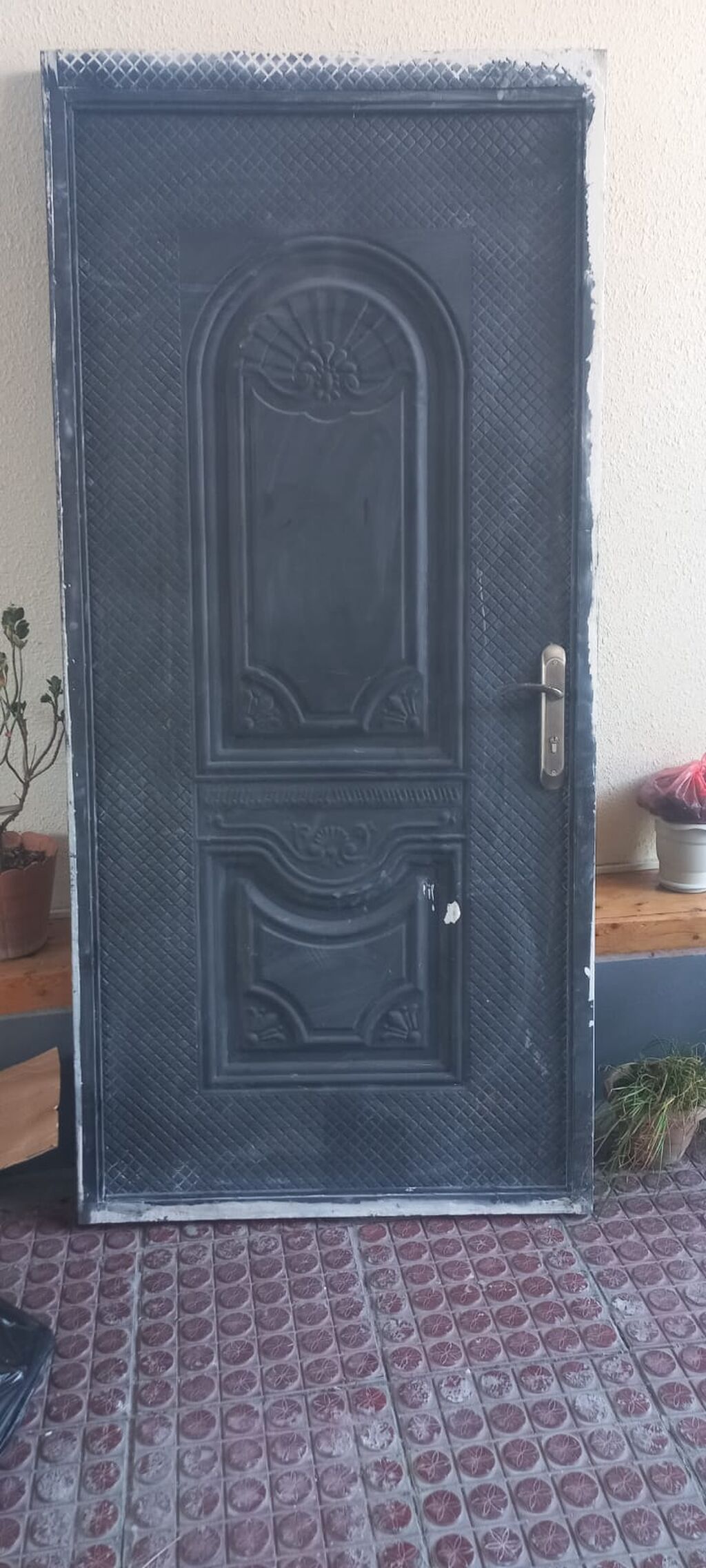 Istifadeye tam yararlidir,hecbir deffekti,problemi yoxdur.qiymeti