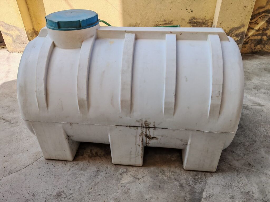 Bak, Plastik, 1000 l l, İşlənmiş — Mallar, Xırdalan (2)