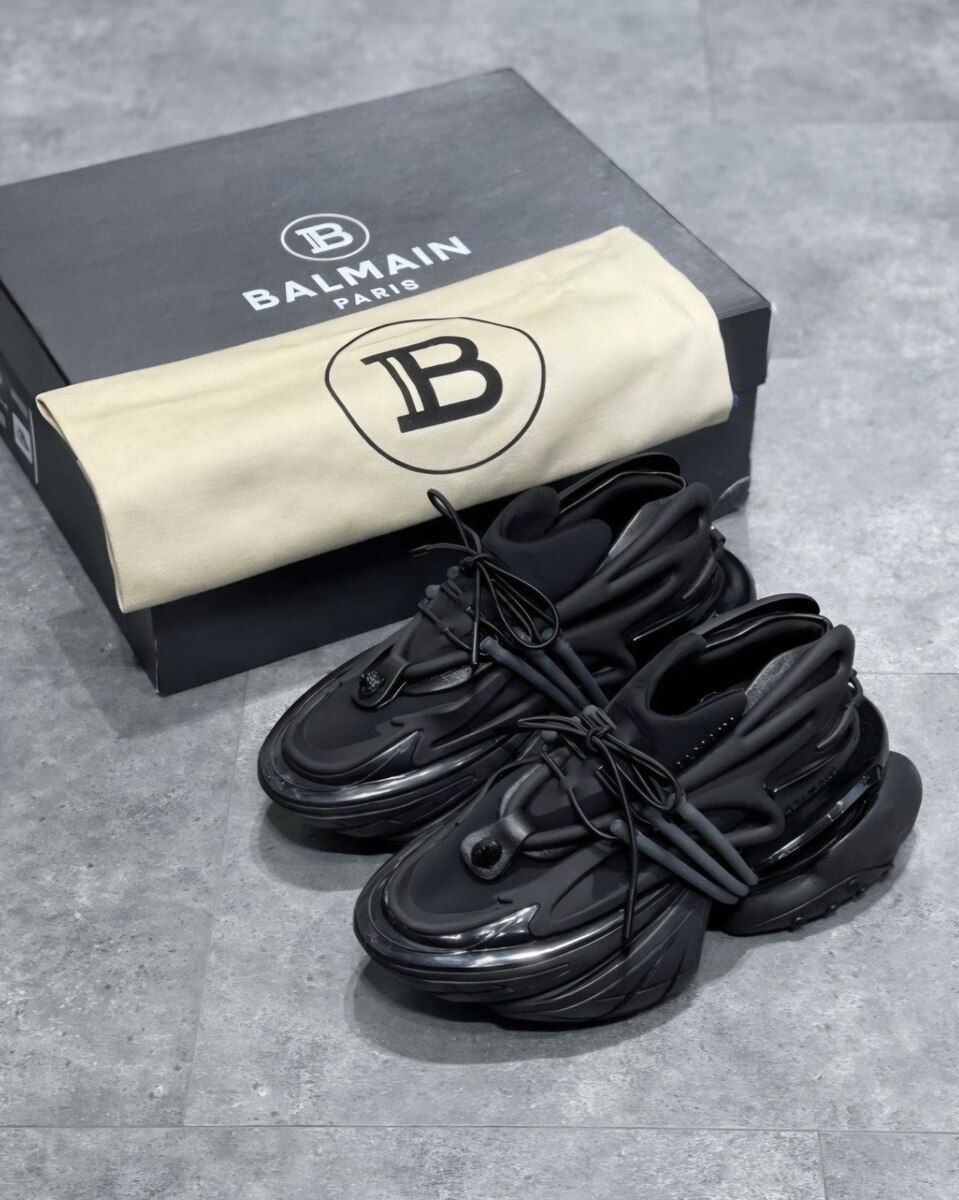 İdman ayaqqabısı Balmain — Şəxsi əşyalar, Bakı