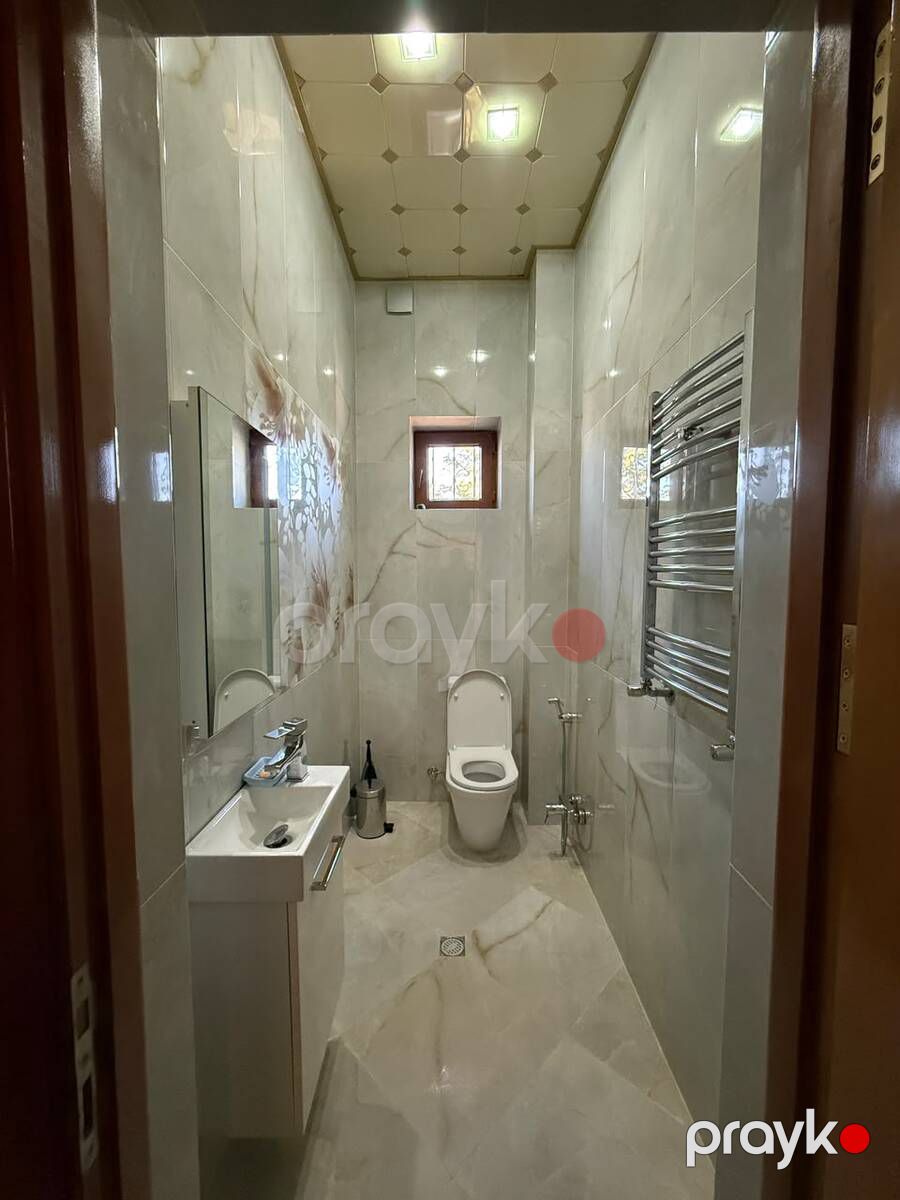 Satılır 5 otaqlı həyət evi/bağ evi 300 m² — Ev, villa, Bakı (8)