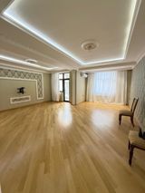 Satılır 4 otaqlı yeni tikili 217 m² — Daşınmaz əmlak