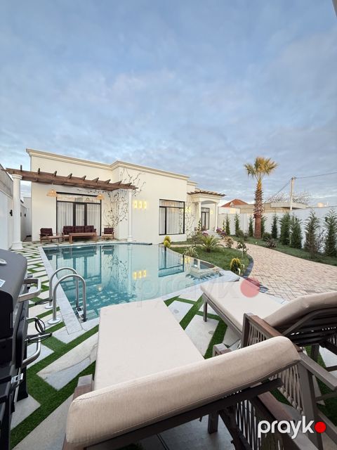 Satılır 4 otaqlı həyət evi/bağ evi 200 m²