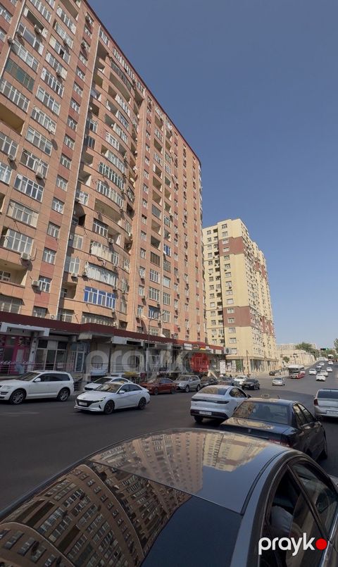 Satılır 4 otaqlı köhnə tikili 120 m²