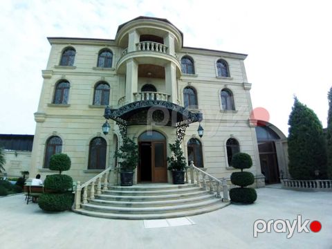 Satılır 5 otaqlı həyət evi/bağ evi 500 m²