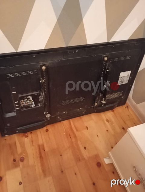 Smart tv divar asqısı ilə - Təxmini diaqonal: 42–47 düym (şəkillərə