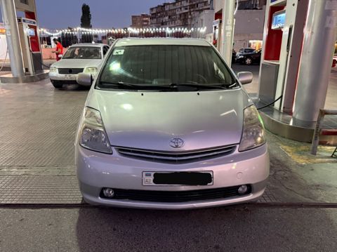 “Toyota Prius” icarəsi — Bakı