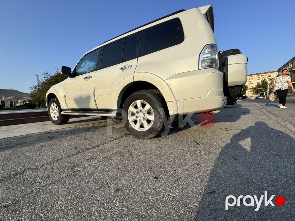 Mitsubishi Pajero: 3.5 l 2011 il 237400 km Ofrouder/SUV — Avtomobillər, Güzdək (9)