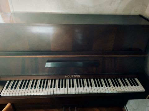 Pianino Holstein