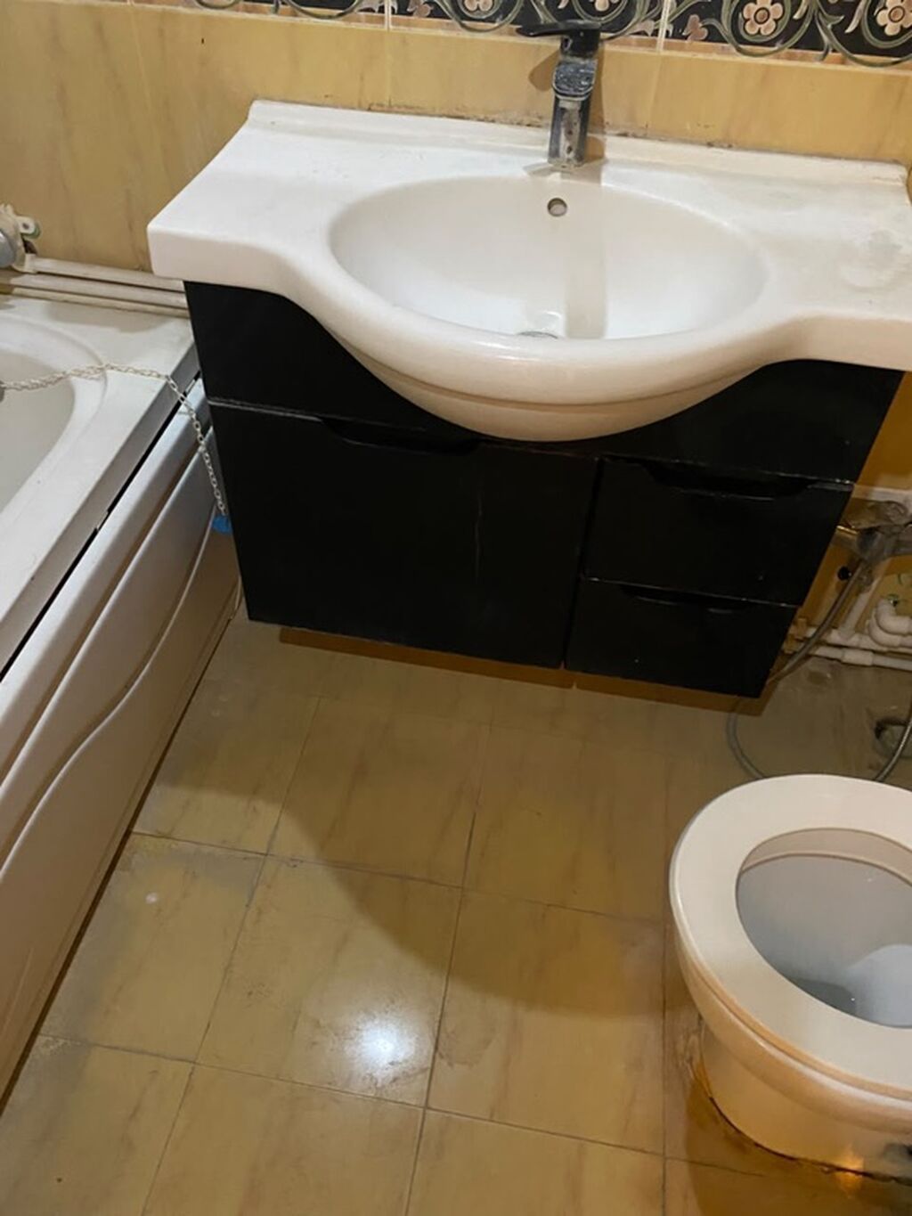 Lavabo — Mallar, Bakı