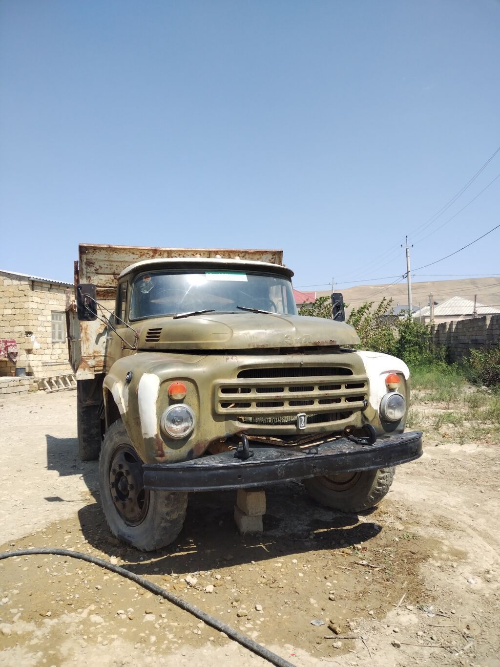 ZIL-130 tipli yük maşını – dump tipli kuzov - Güclü benzin mühərriki — Yük maşınları, Qobu