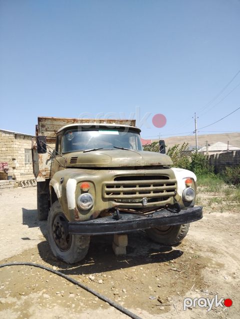 ZIL-130 tipli yük maşını – dump tipli kuzov - Güclü benzin mühərriki