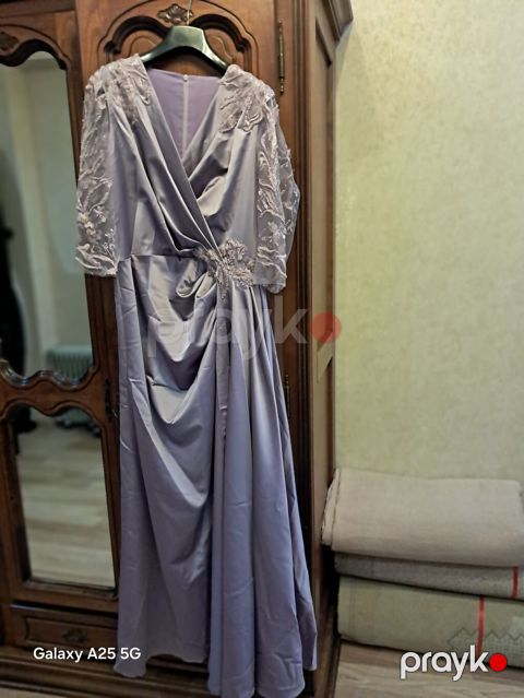 - Zərif dizaynlı ziyafət/gecə libası - Rəng: lavanda-bənövşəyi ton -