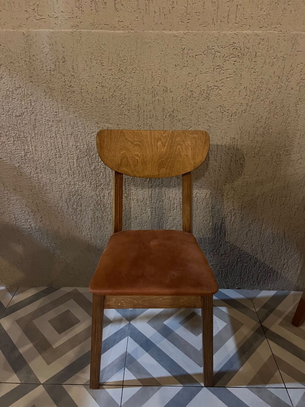 Dairəvi yemək/çay masası və uyğun stul dəsti 4 stul/1 masa - — Mebel, Bakı (2)