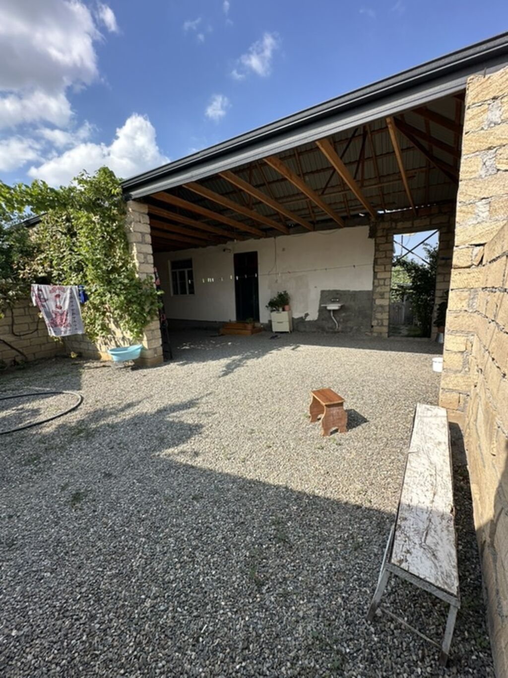 Satılır: 2 otaqlı həyət evi (fotoşəkillərdə) - Geniş dəhliz, taxta — Daşınmaz əmlak, Gəncə (10)