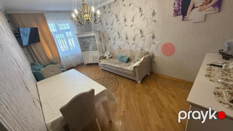 Satılır 4 otaqlı köhnə tikili 110 m²