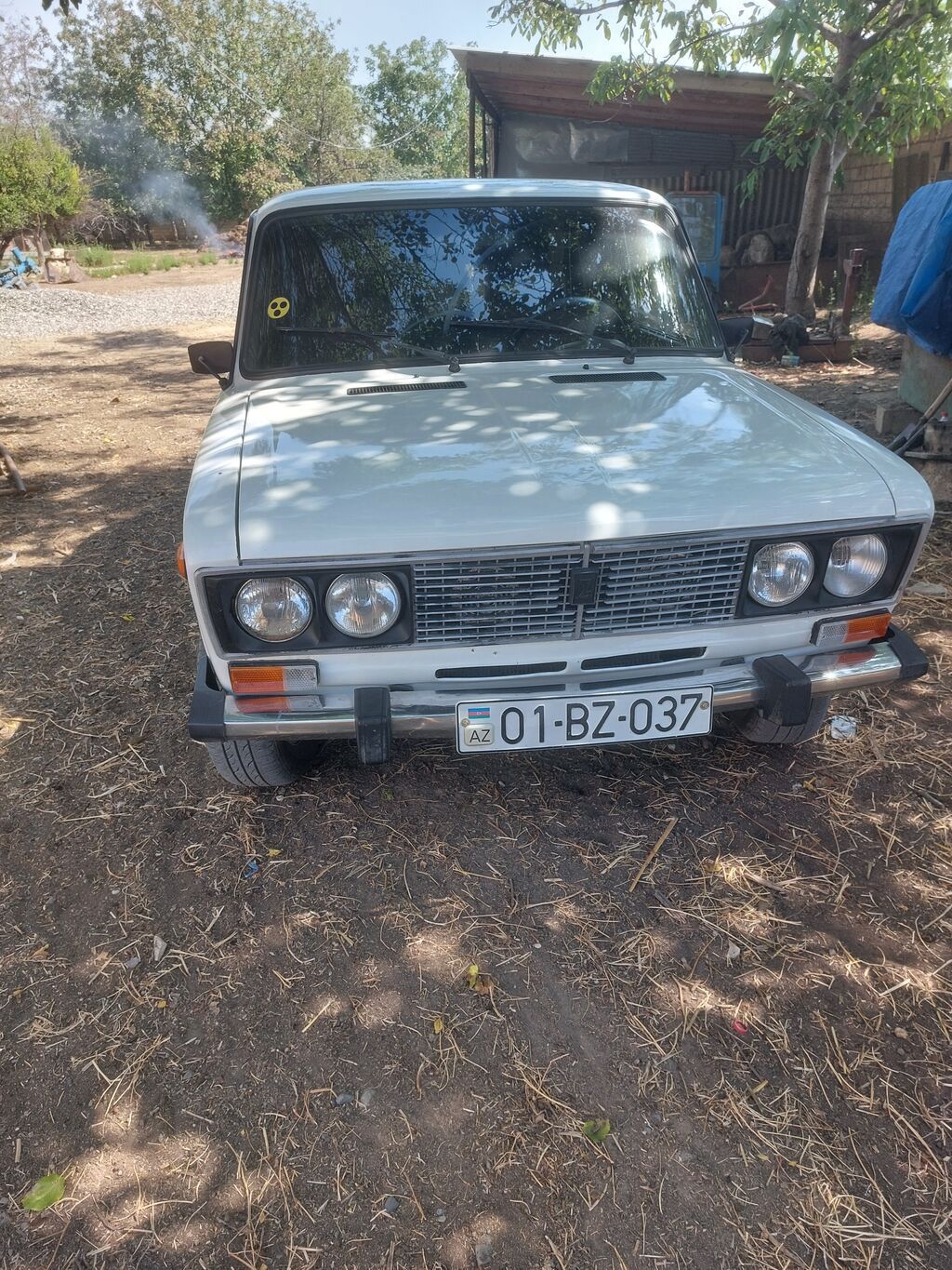 VAZ 2106, ağ rəng, 4 qapılı sedan Xüsusiyyətlər: - Klassik “06” — Avtomobillər, Bərdə (2)