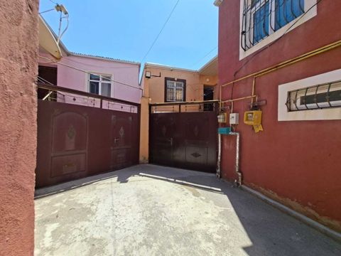 Satılır 4 otaqlı həyət evi/bağ evi 63 m²