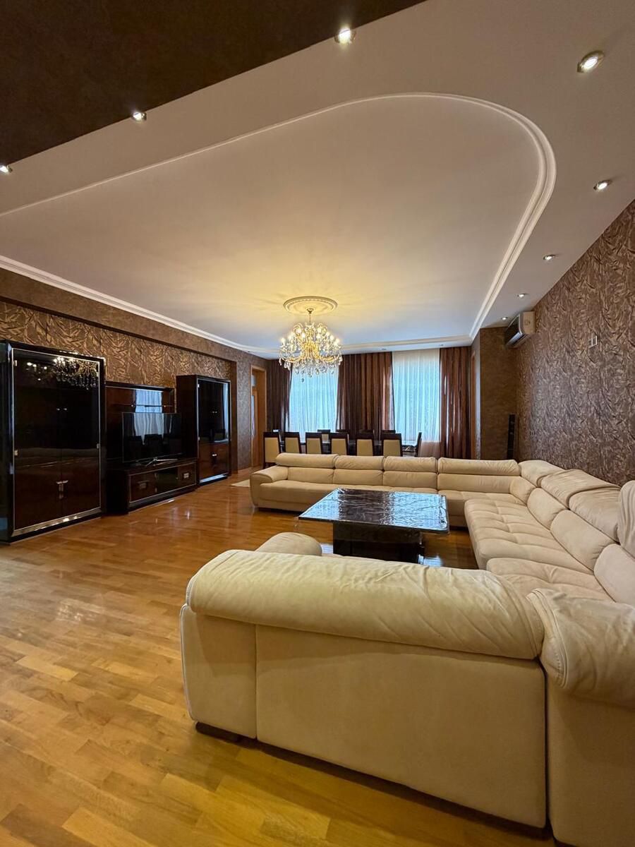Satılır 5 otaqlı yeni tikili 280 m² — Mənzil, Bakı
