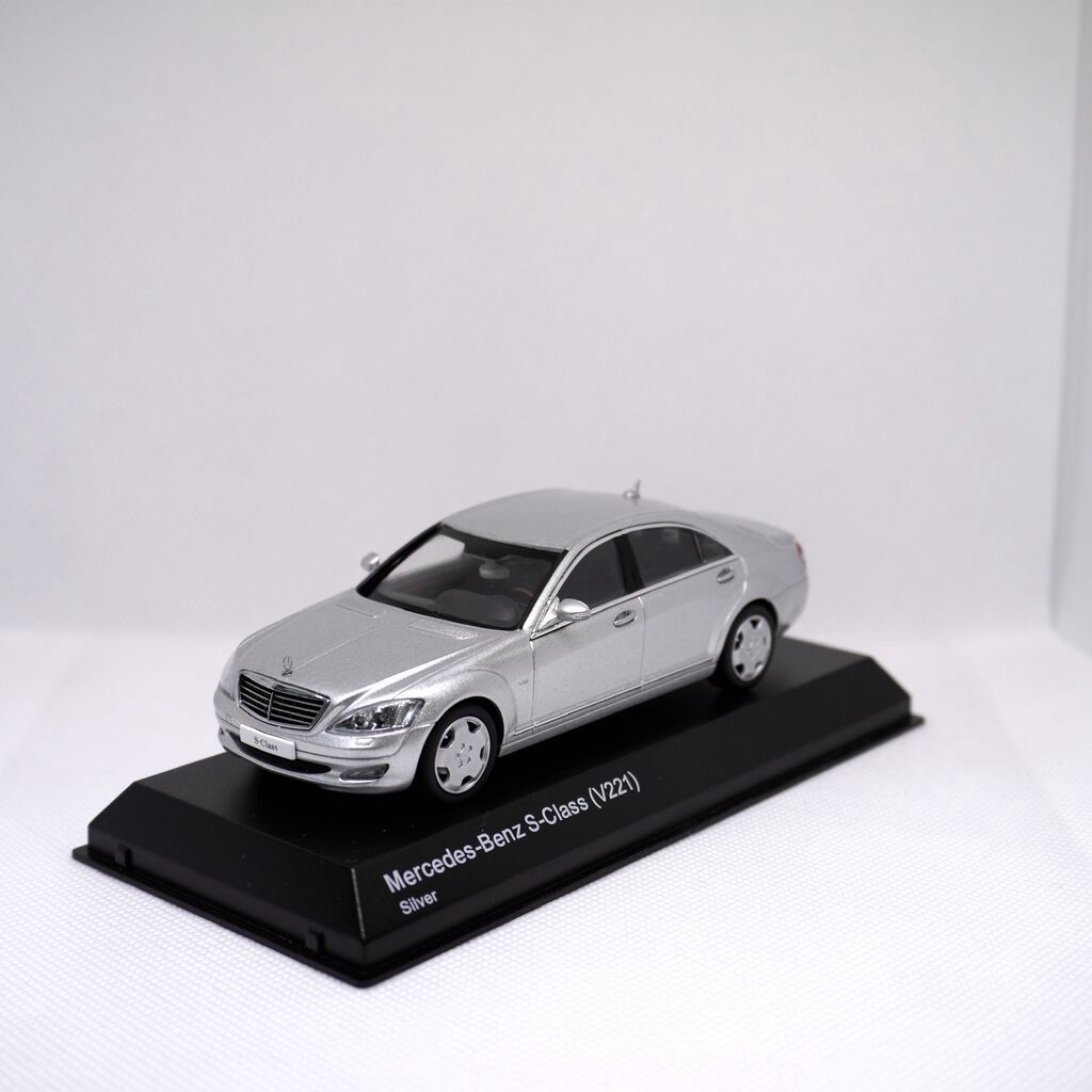 Mercedes-Benz S600L Modeli • İstehsalçı - Kyosho • Ölçü: 1:43 • — Mallar, Xırdalan (2)
