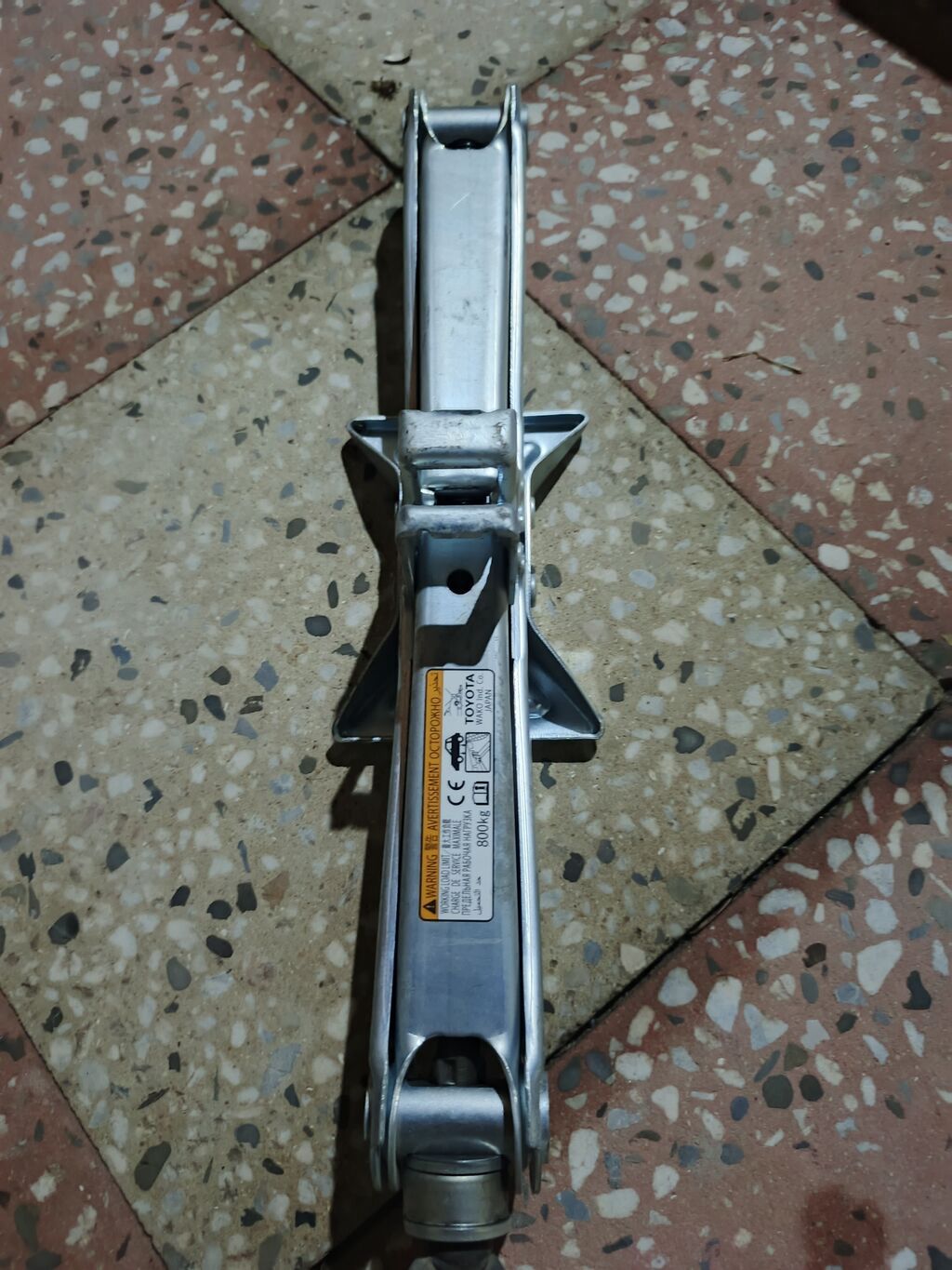 Toyota mexaniki “scissor jack” (domkrat) - Brend: TOYOTA (Wako Ind — Avto, Mehdiabad (3)