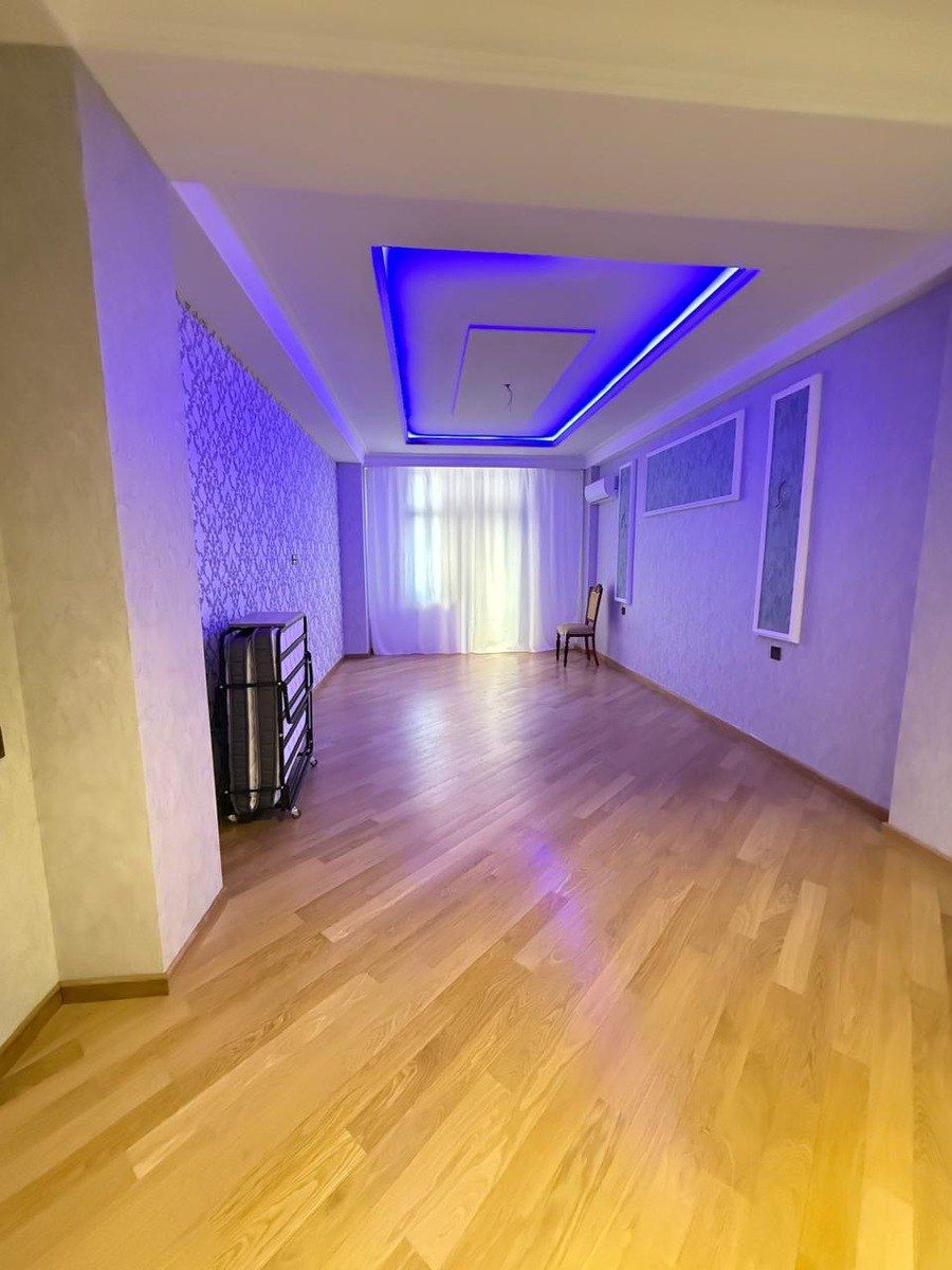 Satılır 4 otaqlı yeni tikili 217 m² — Mənzil, Bakı (4)