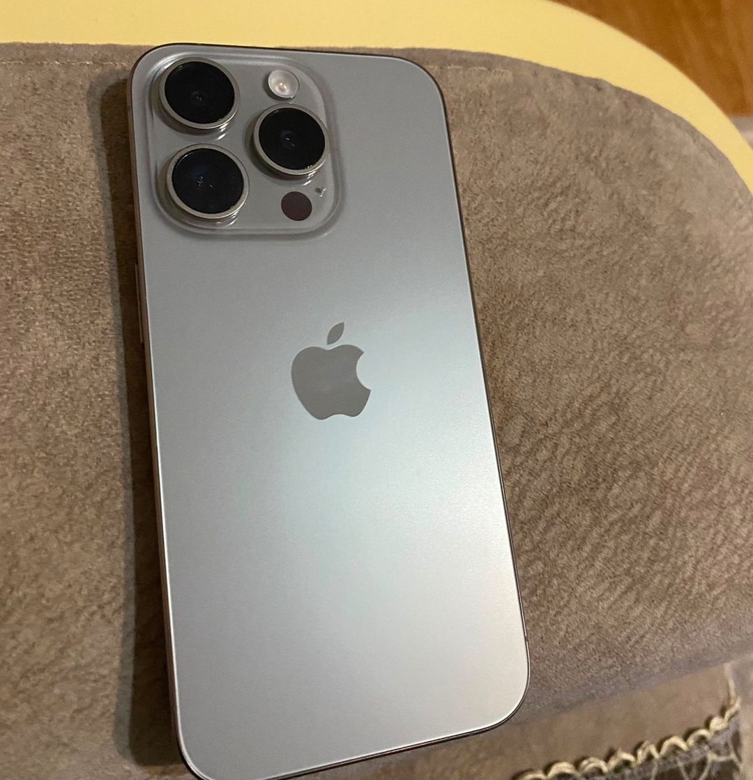 Apple iPhone 15 Pro Natural Titanium 256GB/8GB — Mallar, Bakı