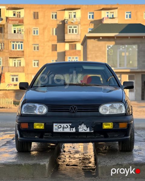 Volkswagen Golf: 1.8 l | 1997 il Hetçbek