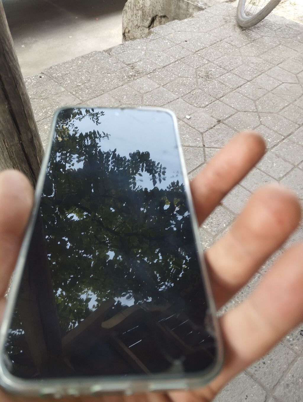 Salam telefon x8a 128 gb yaddaş yalnız ekranı dəyişilməlidir ekranın — Elektronika, Quba (3)