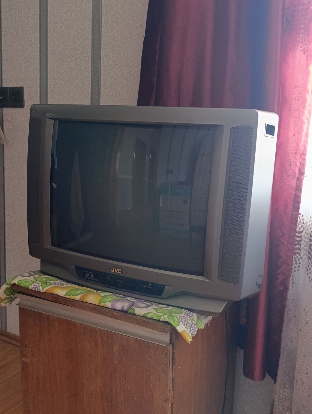 JVC kineskop televiziya - Marka/model: JVC, (kineskop) tipli - Ekran