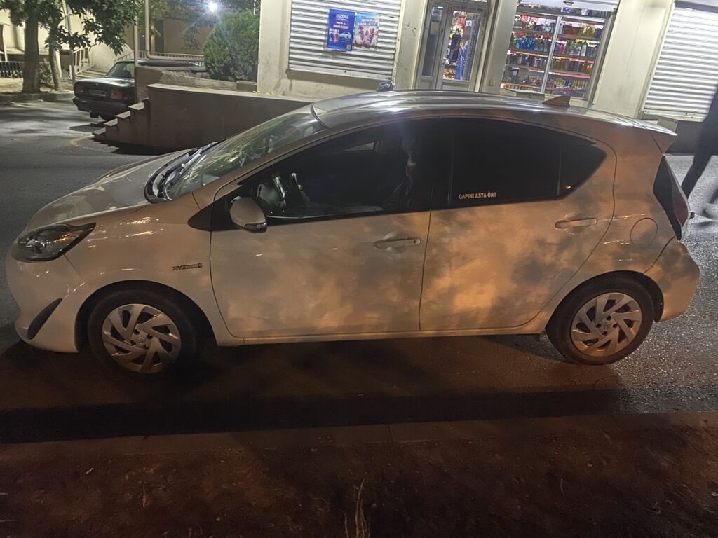 Toyota Aqua (Prius C) hibrid hetçbek - Yanacaq sistemi: Hibrid — Avto, Digah (2)