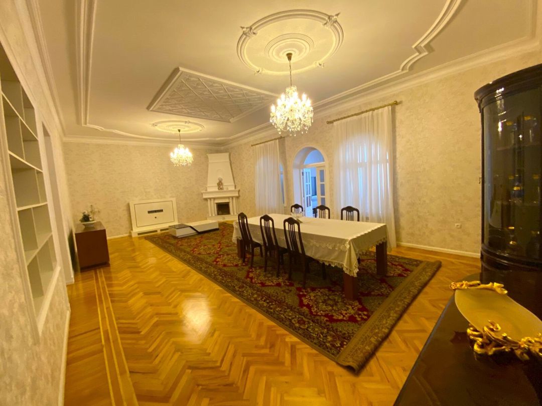 Satılır 6 otaqlı həyət evi/bağ evi 550 m² — Ev, villa, Bakı (9)