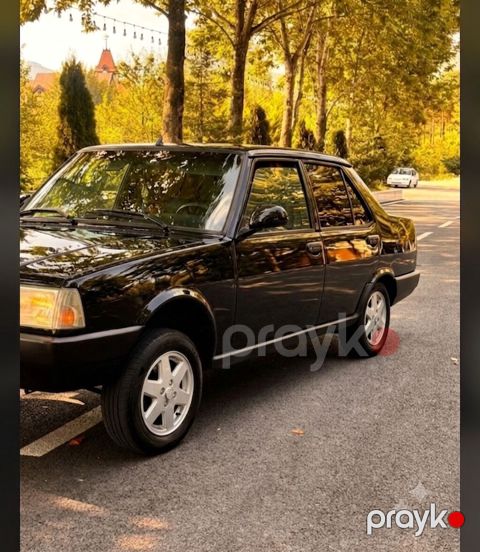 Model: Tofas Şahin (sedan) Rəng: Qara Ban növü: 4 qapılı sedan Ön arxa