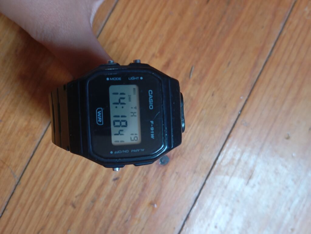 CASIO F-91W rəqəmsal qol saatı - Model: F-91W (arxa qapaqda və — Qol saatları, Xırdalan (4)