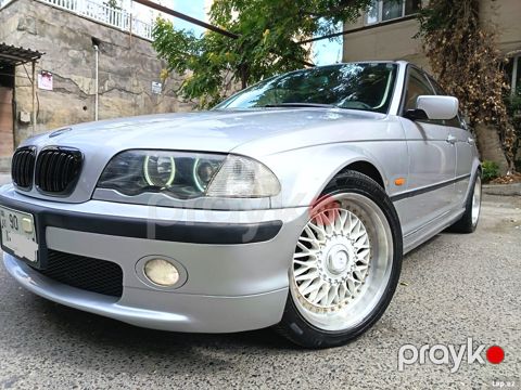 BMW 320, 2000 il
