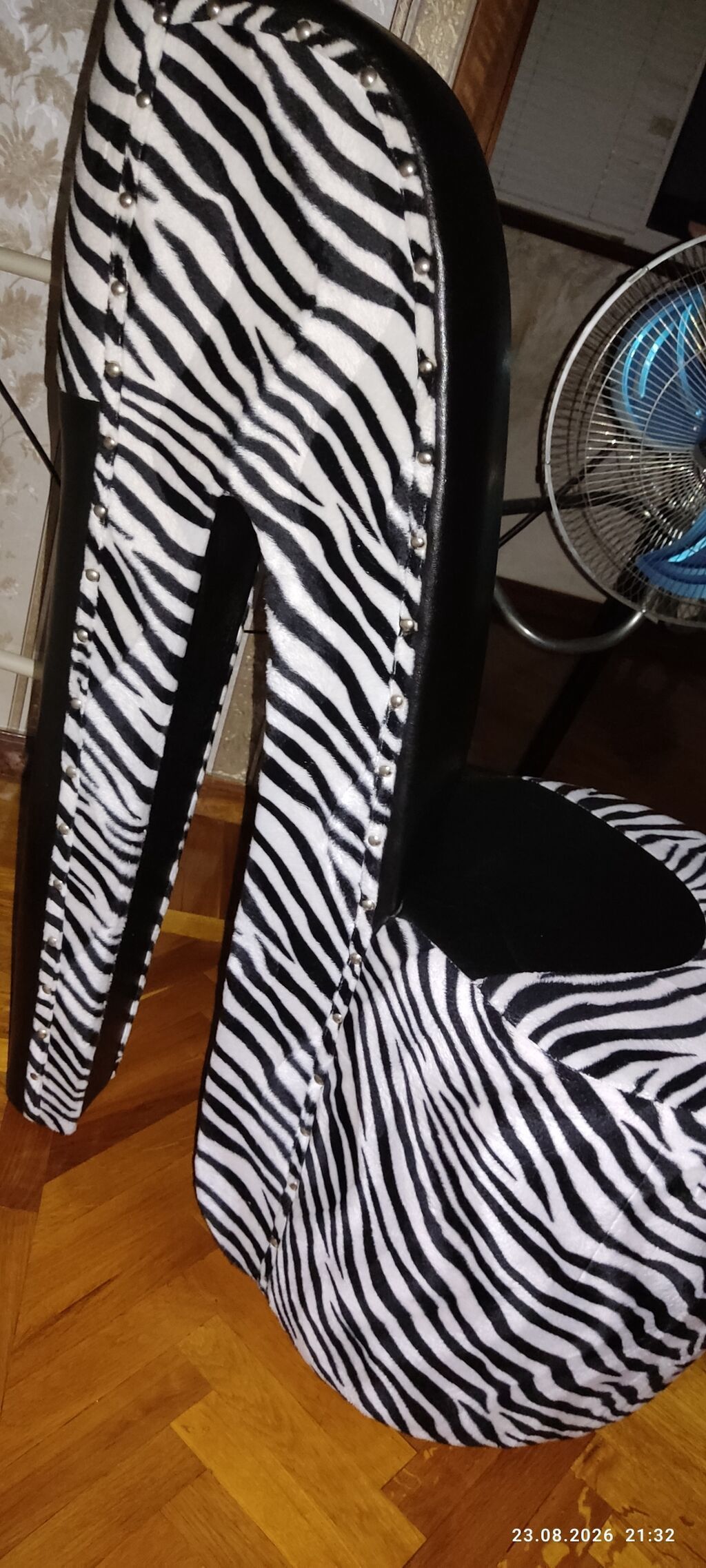 Zebra naxışlı dekorativ oturacaq kreslo. Qara-ağ dizaynı ilə interyerə — Kreslolar, Bakı (4)