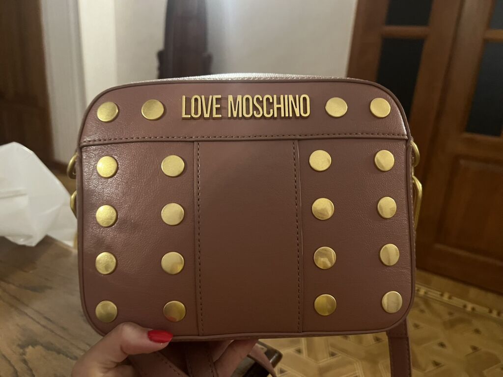 Love Moschino qadın çantası - Model: kvadrat formalı crossbody - — Çantalar, Bakı