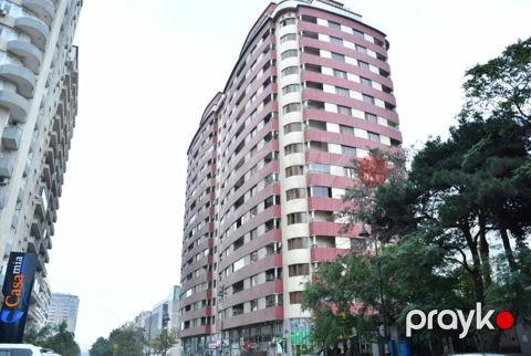 İcarəyə verilir 3 otaqlı yeni tikili 126 m²