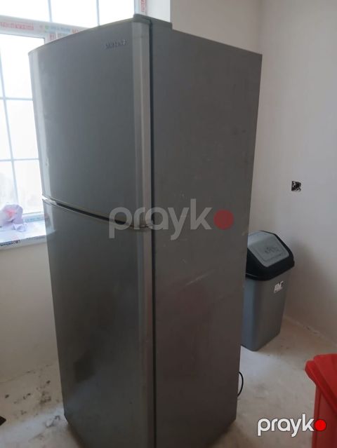 Samsung üstdən donduruculu soyuducu - Rəng: metalik boz (inox