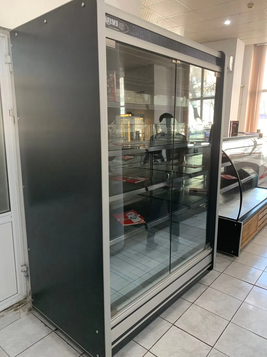 Süd Məhsulları üçün Soyuducu Vitrin 150x90x220 sm