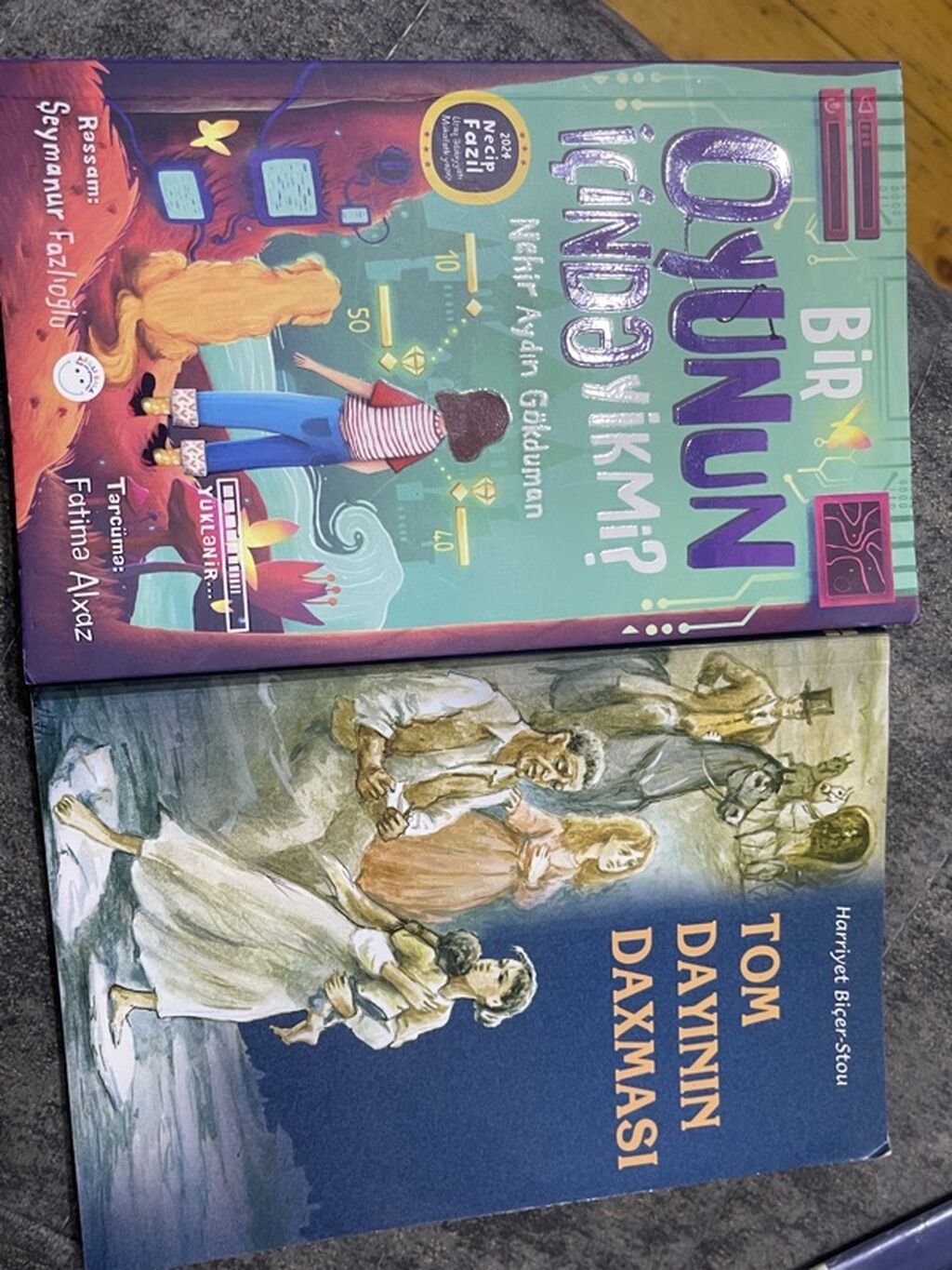 Məhsul: 2 ədəd kitab toplus 1) “Bir oyunun içindəykmi?” – Nefir Aydın — Kitablar və jurnallar, Digah