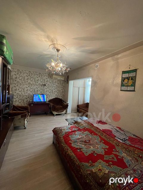 Satılır 2 otaqlı köhnə tikili 35 m²