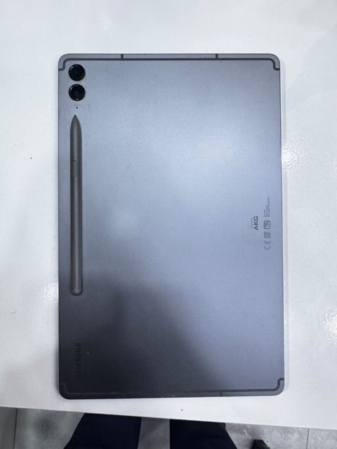 Samsung Galaxy Tab (S-Pen-lə) Xüsusiyyətlər: - Böyük ekran: geniş