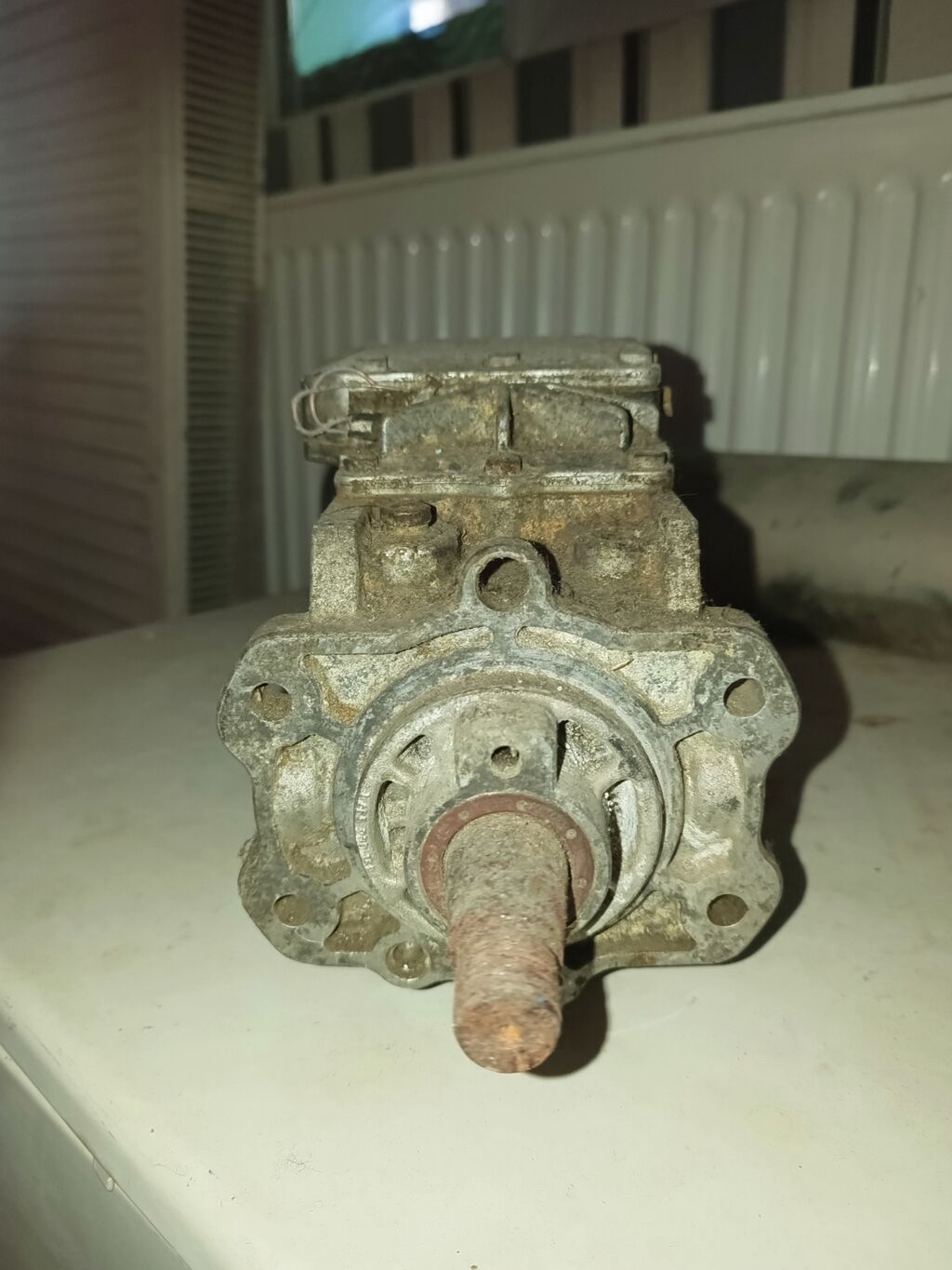 Məhsul: Bmw Dizel yanacaq nasosu (elektron idarəetməli) Təsvir: -