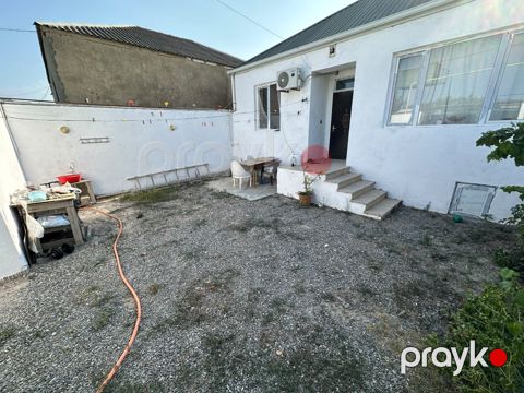 Həyət evi, Binə qəs.