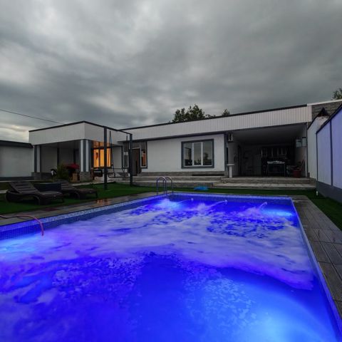 İcarəyə verilir 4 otaqlı həyət evi/bağ evi 180 m²
