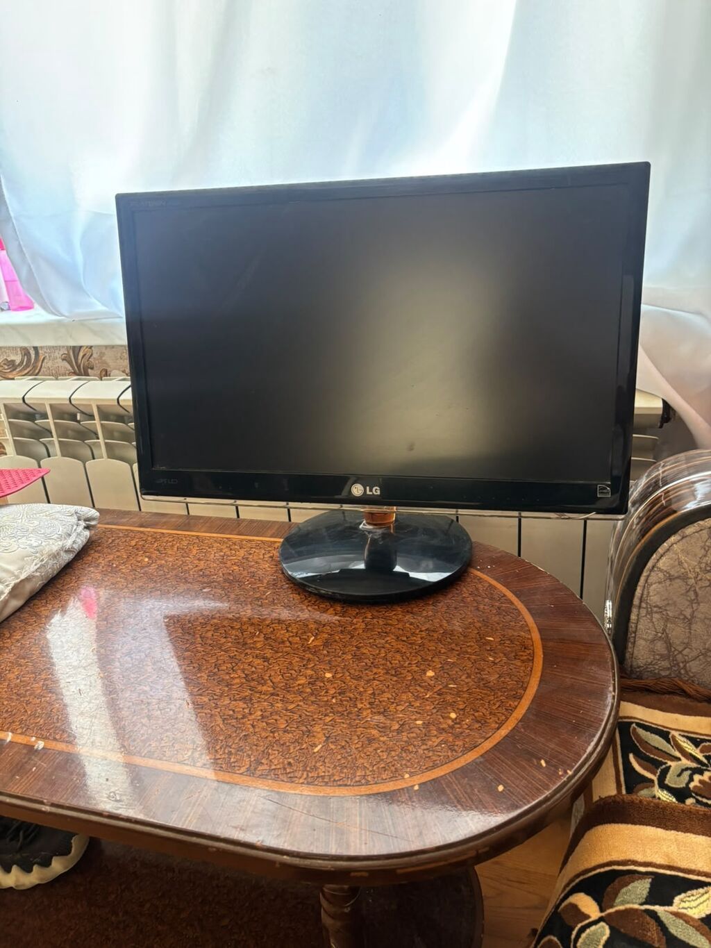 LG və Samsung LCD monitorlar + ev audio sistemi - Monitorlar: 2 ədəd